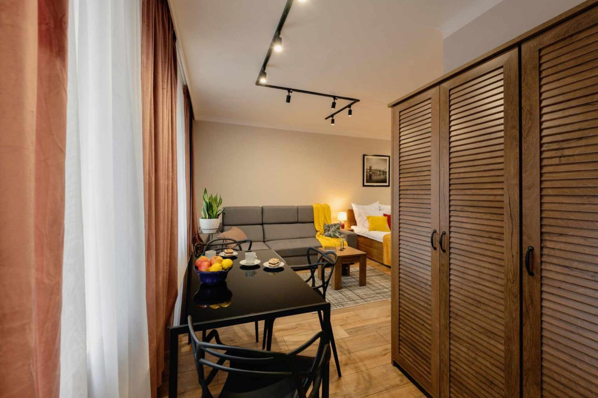 Apartament Pod 13 Bielsko-Biała Buitenkant foto